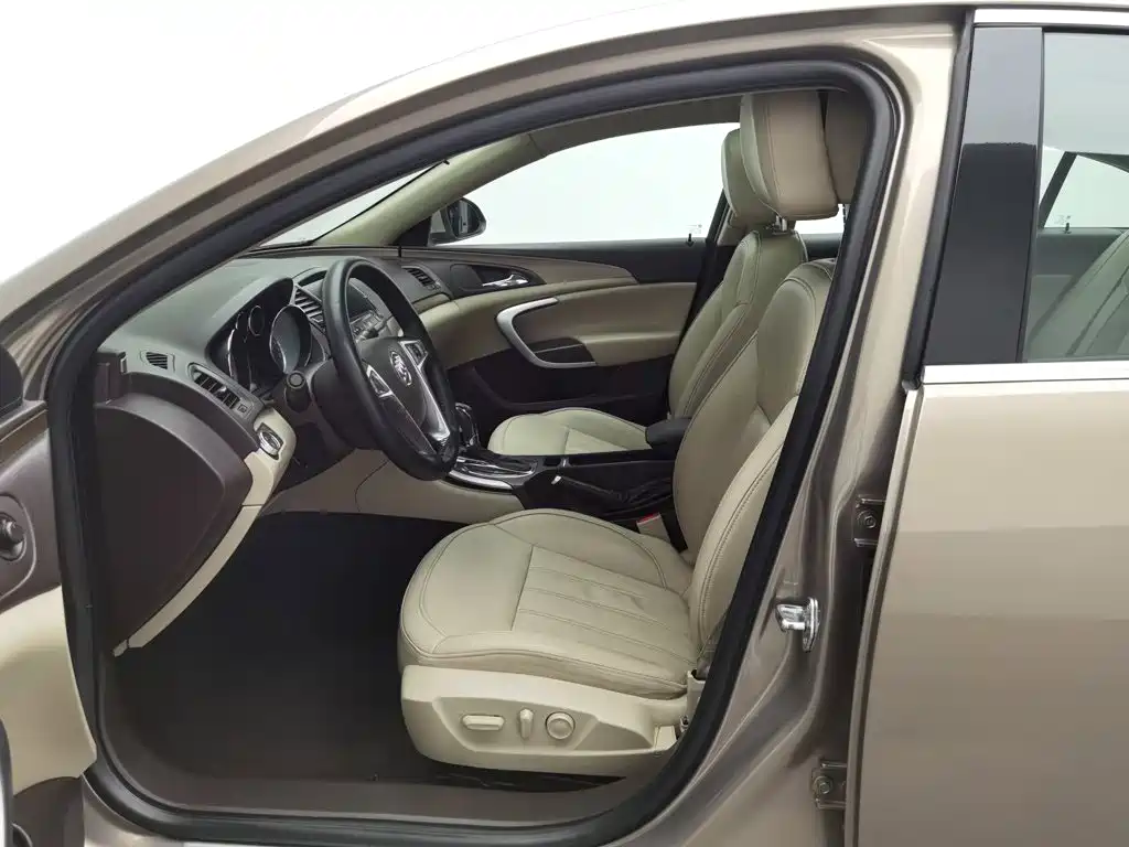 Buick Regal — миниатюра 10
