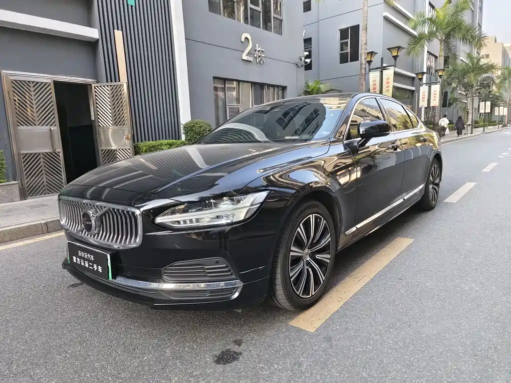 VOLVO S90 PLUG IN HYBRID