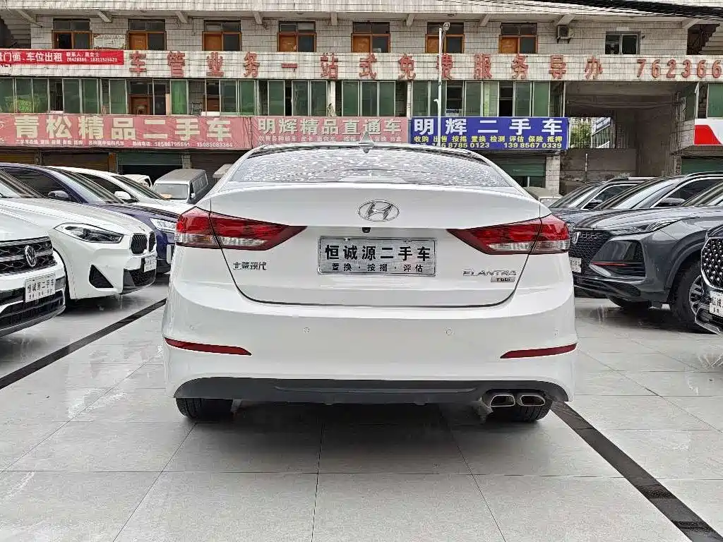 Hyundai Elantra - фото 9