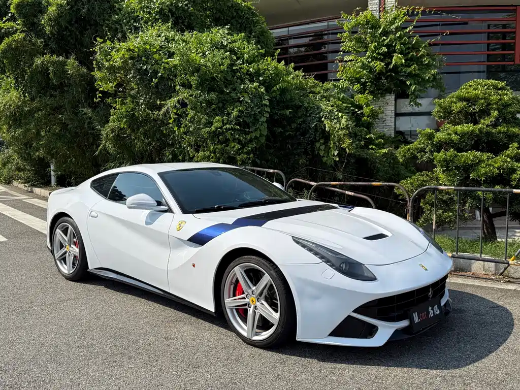 Ferrari F12berlinetta — миниатюра 6