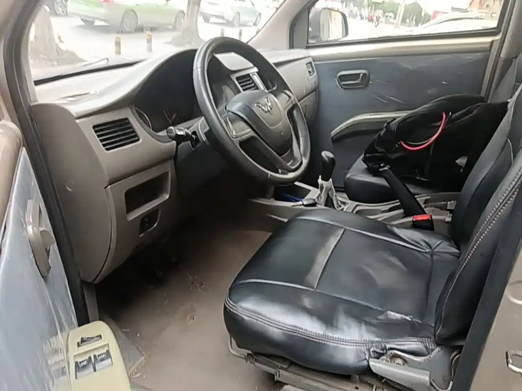 Wuling Rongguang V — миниатюра 15