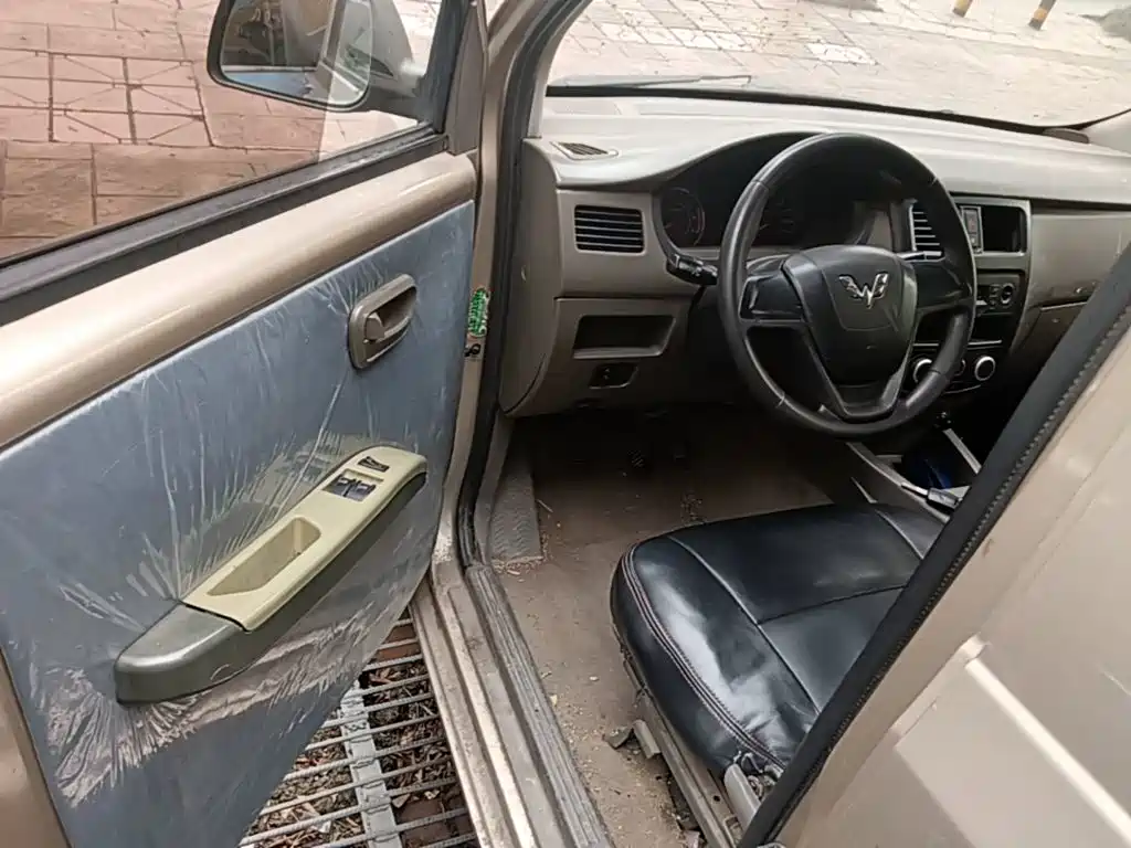 Wuling Rongguang V — миниатюра 16