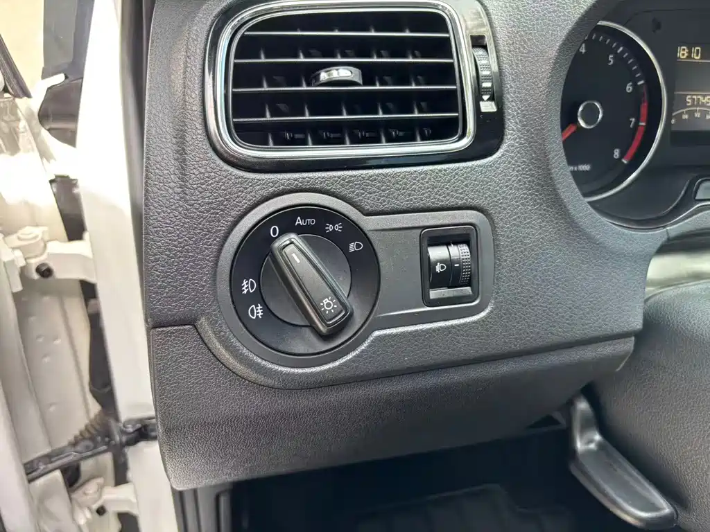 Volkswagen Polo — миниатюра 30