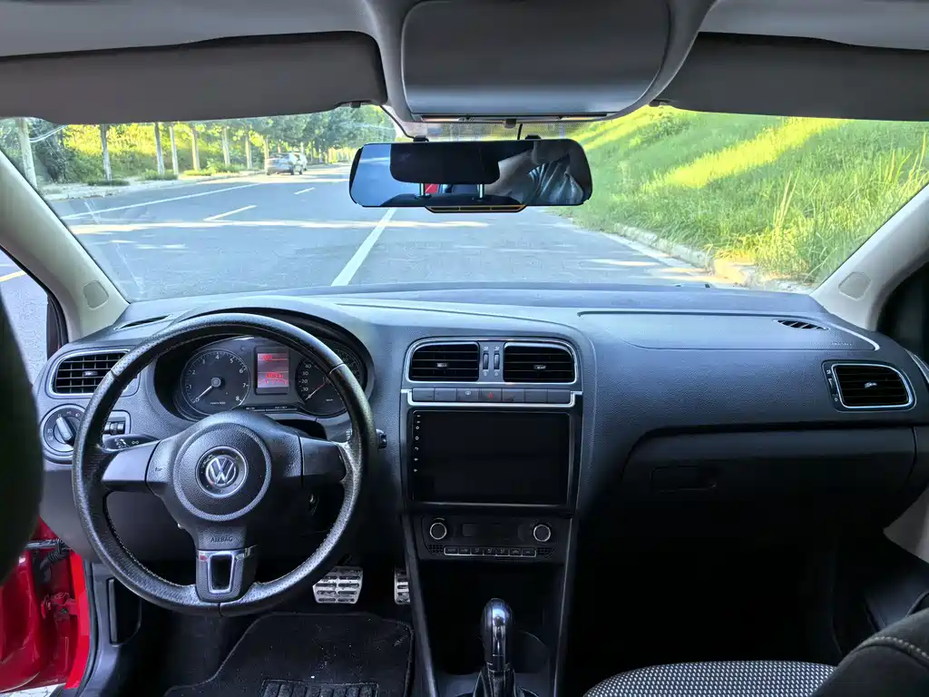 Volkswagen Polo — миниатюра 6