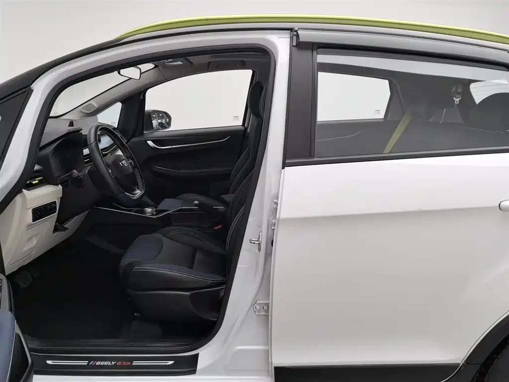 GEELY GEOMETRY EX3 KUNG FU COW