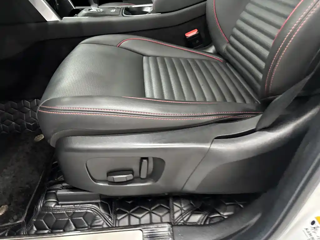 LAND ROVER DISCOVER SPORTS