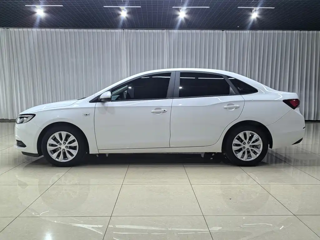 Buick Excelle — миниатюра 8