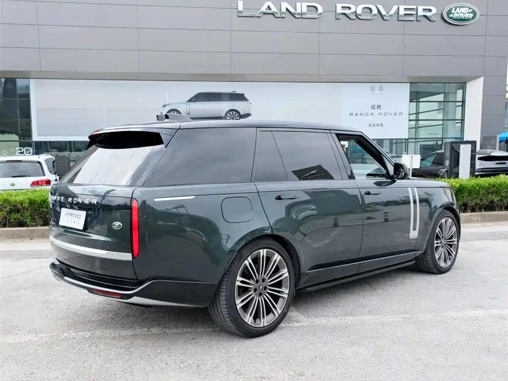Land Rover Range Rover 2023 3.0 L6 400PS Long Wheelbase