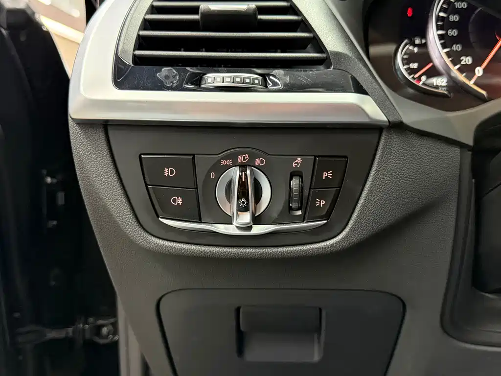 BMW X3 — миниатюра 18