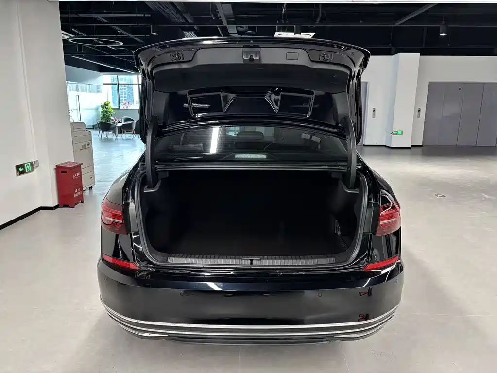 Volkswagen Passat 2021 330TSI Luxury