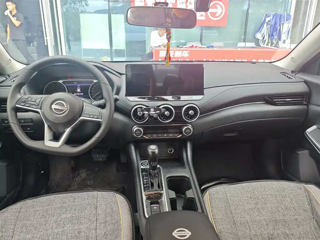 Nissan Sylphy — миниатюра 7
