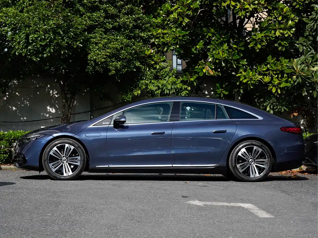 Mercedes-Benz EQS 2023 450+
