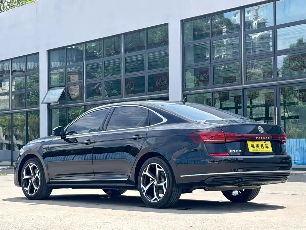 Volkswagen Passat 2026 330TSI Elite