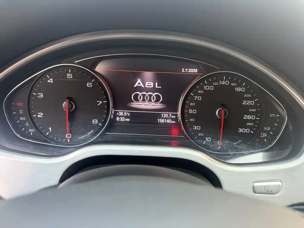 Audi A8 — миниатюра 7