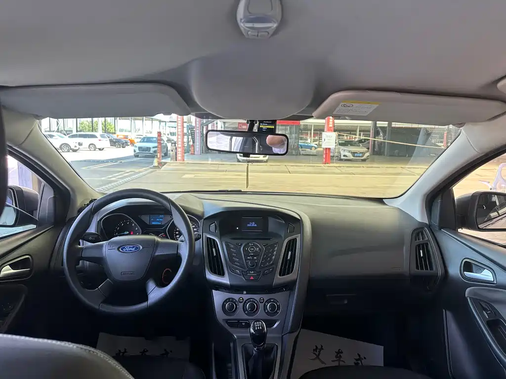 Ford Focus — миниатюра 10