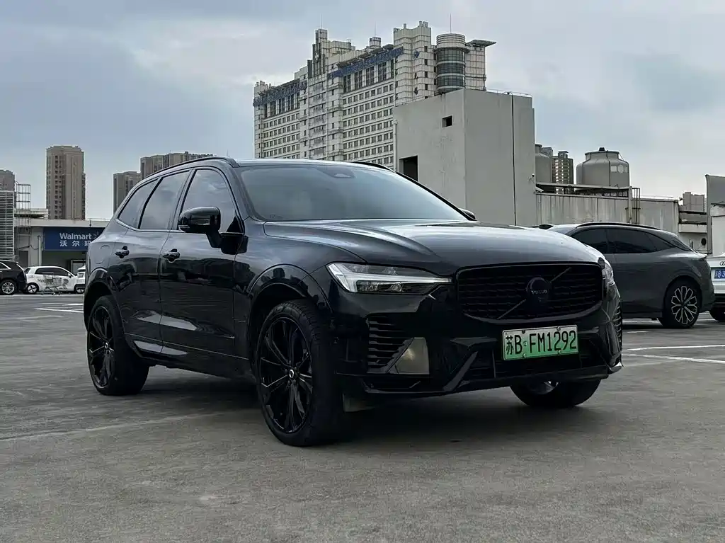 Volvo XC60 PHEV — миниатюра 3