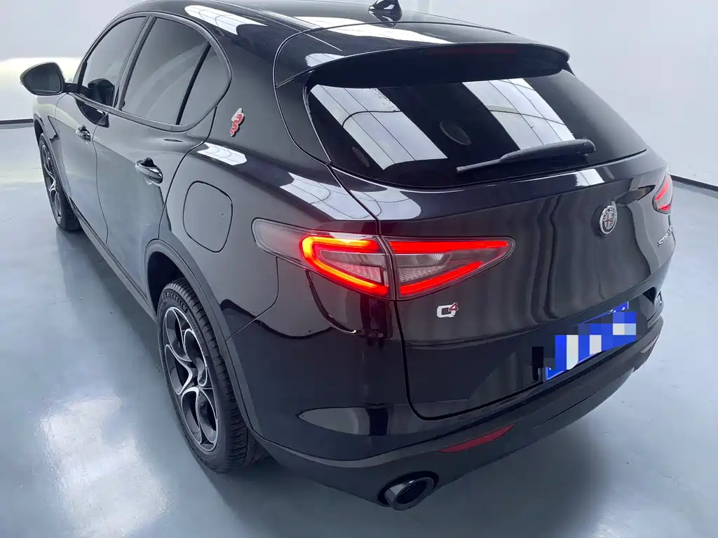 Alfa Romeo Stelvio 2023 2.0T 280HP Sprint