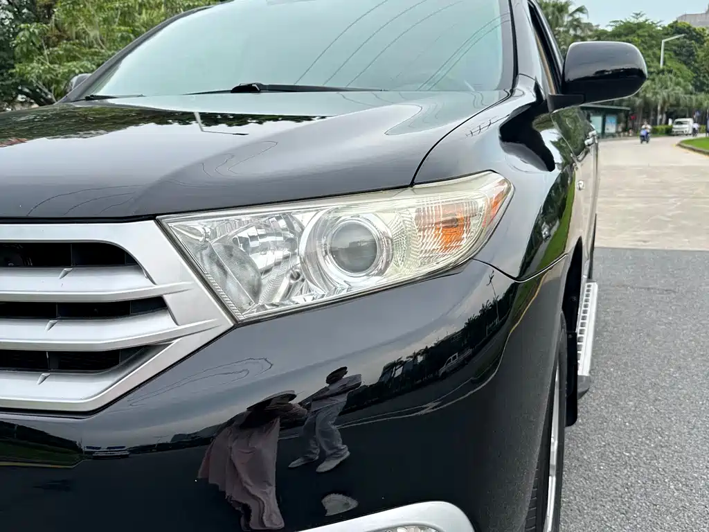 Toyota Highlander 2012 2.7L 7 мест Elite