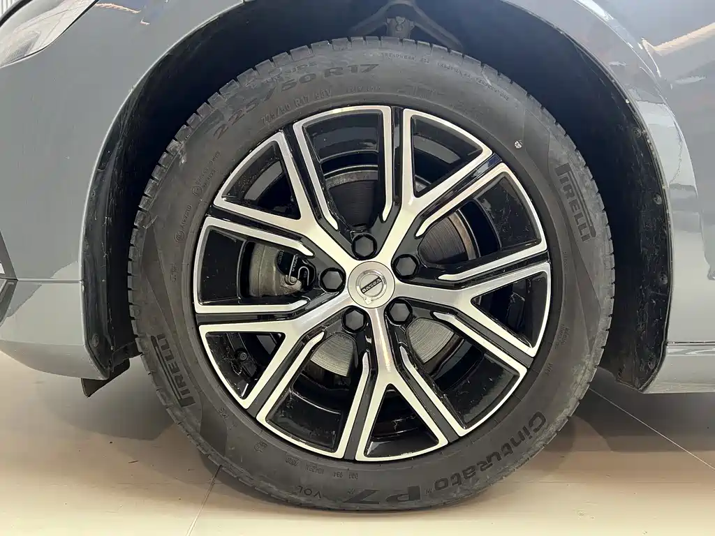 Volvo S60 2024 B4 Luxury