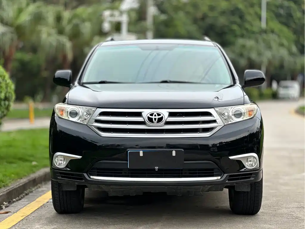Toyota Highlander 2012 2.7L 7 мест Elite