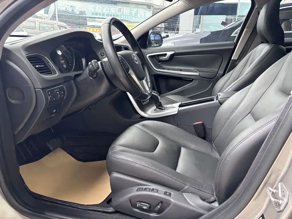 Volvo V60 2015 T5