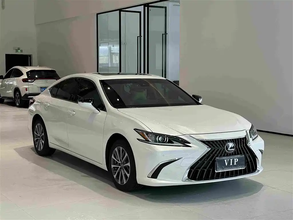 Lexus ES — миниатюра 3