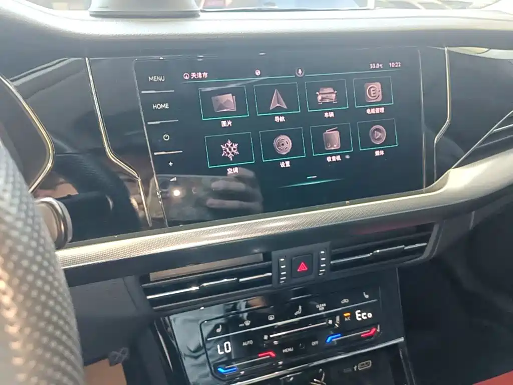 Volkswagen Passat PHEV — миниатюра 13