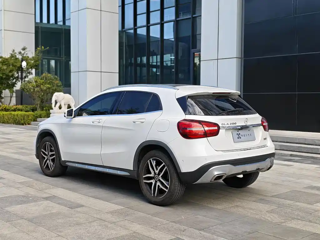Mercedes-Benz GLA — миниатюра 5