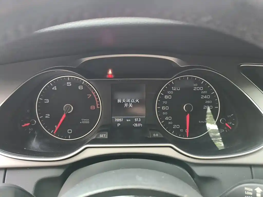 Audi A4L — миниатюра 4