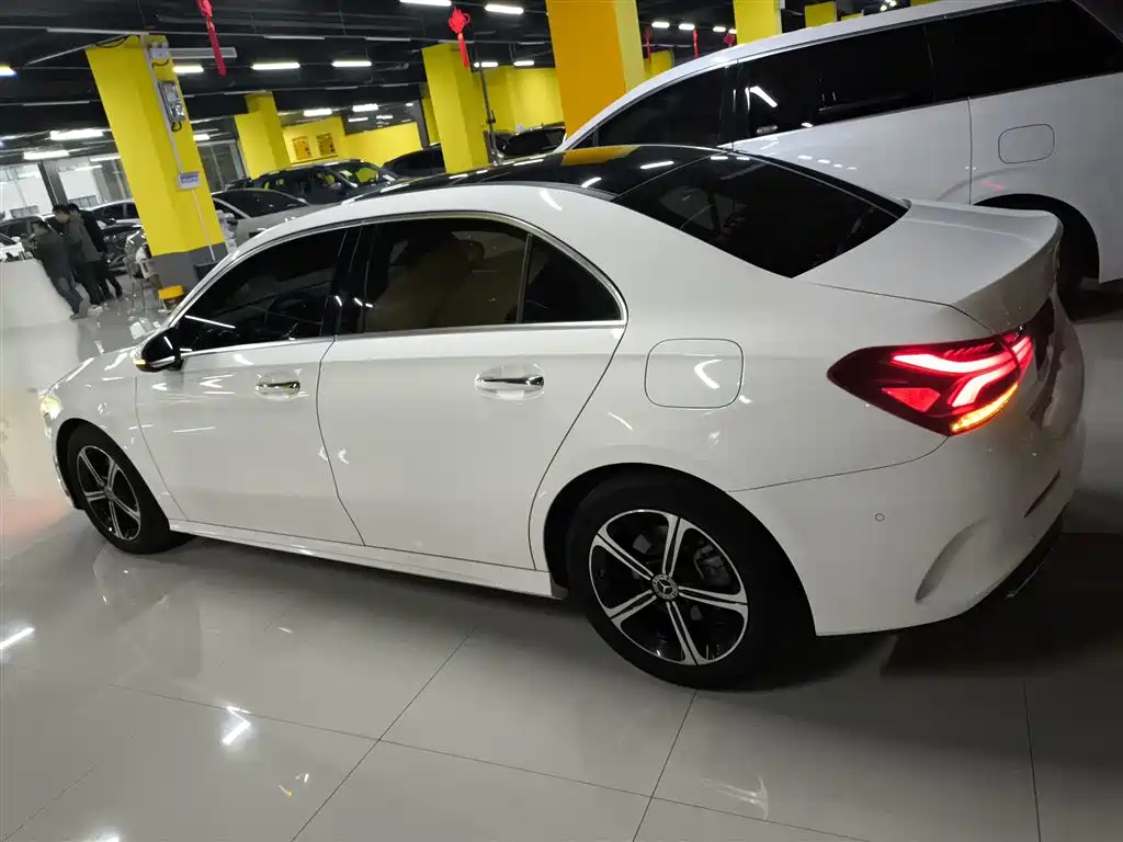 MERCEDES-BENZ A CLASS