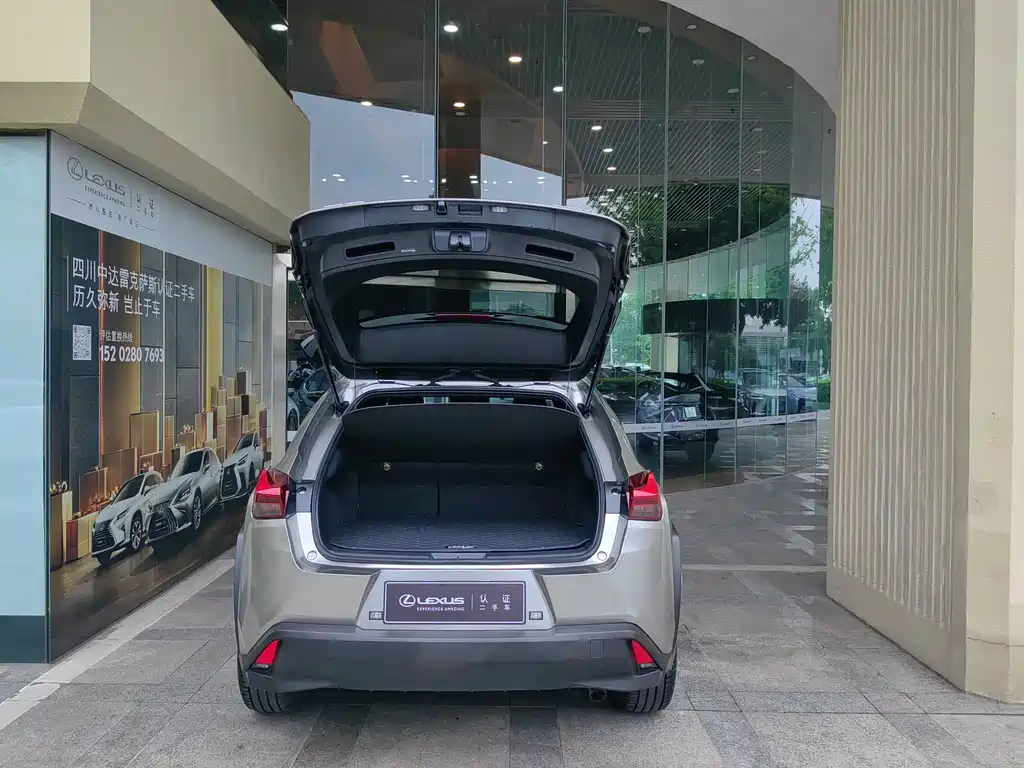 Lexus UX — миниатюра 8