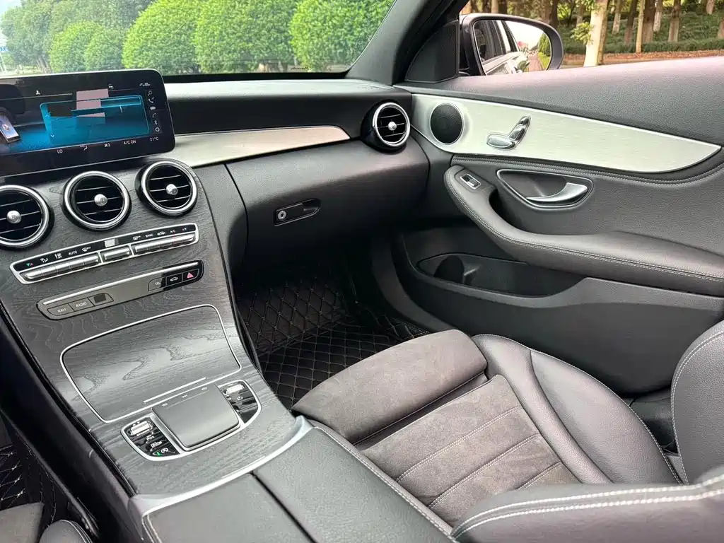 Mercedes-Benz C-Class — миниатюра 5