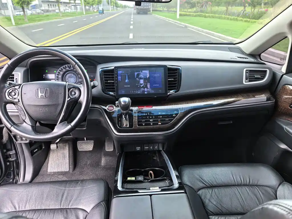 Honda Odyssey — миниатюра 8