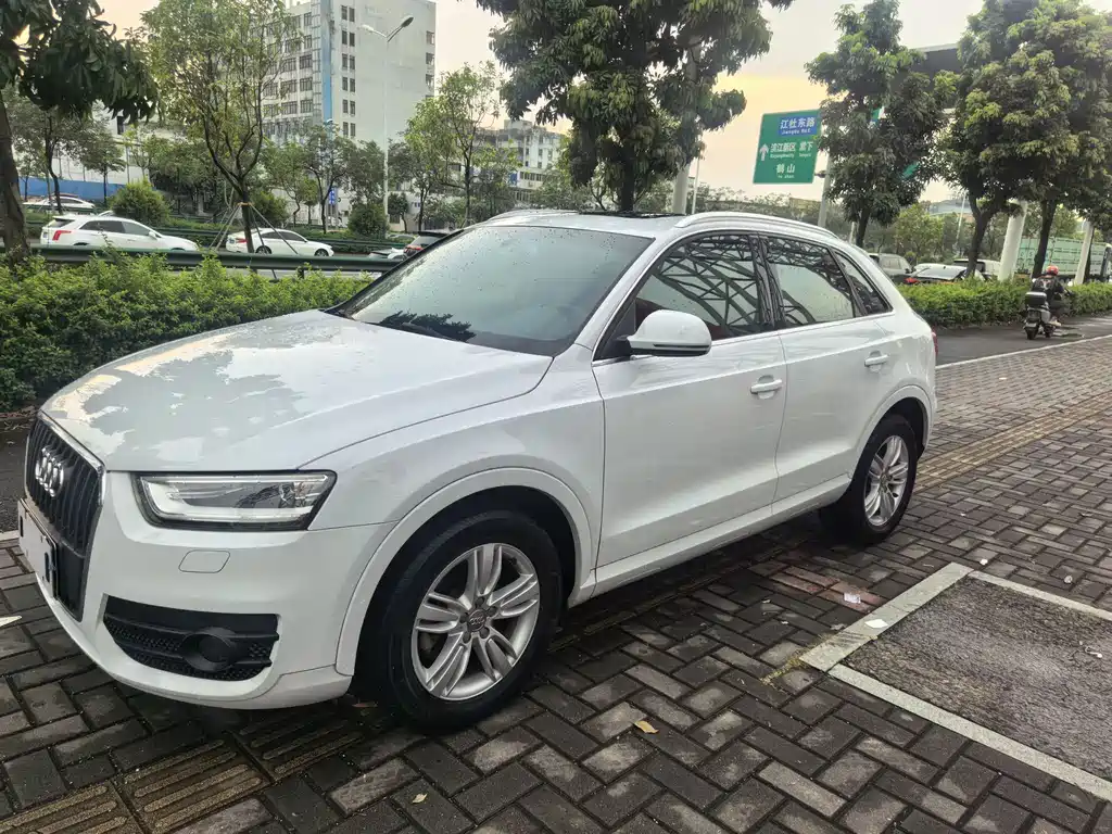 Audi Q3 2015