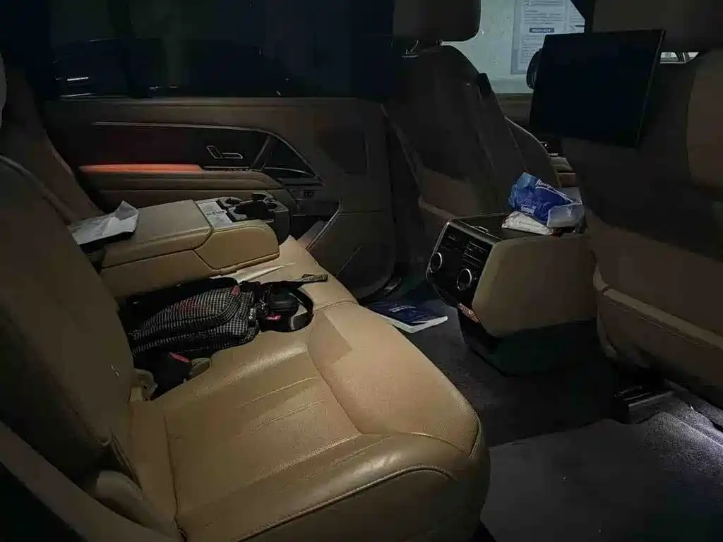 Land Rover Range Rover 2023 3.0 L6 400PS Long Wheelbase