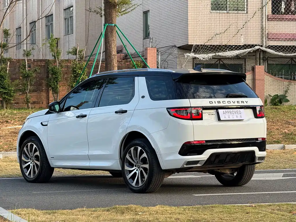 LAND ROVER DISCOVER SPORTS