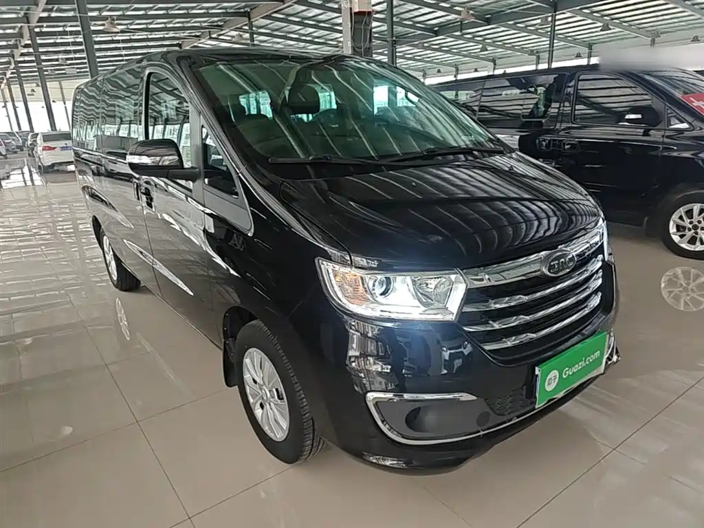JAC RefineM3 M3 2022 PLUS 1.5T 7 мест