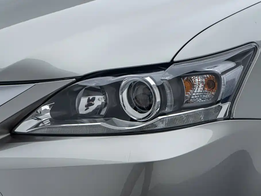 Lexus CT — миниатюра 10