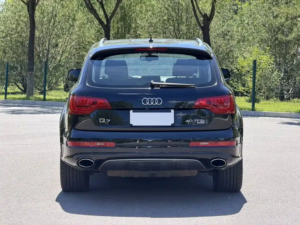 Audi Q7 — миниатюра 5