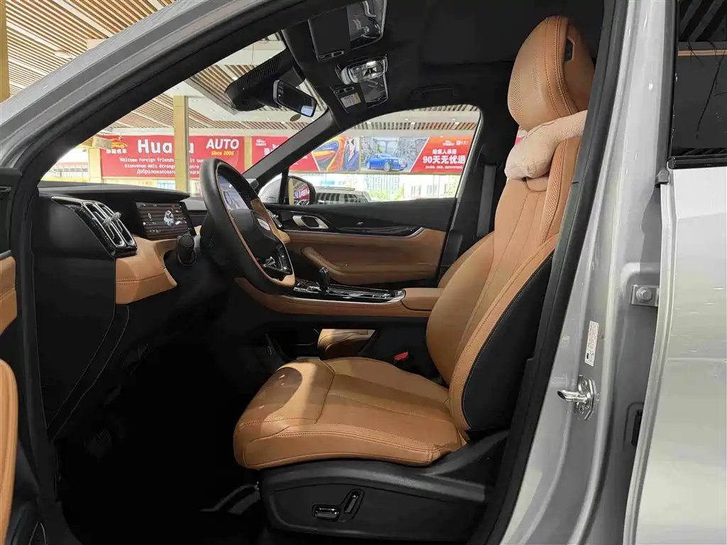 Geely Boyue L — миниатюра 10
