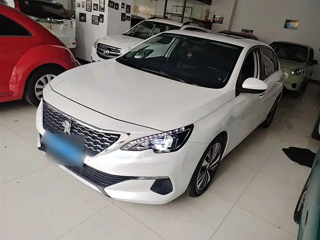 Peugeot 408 2021