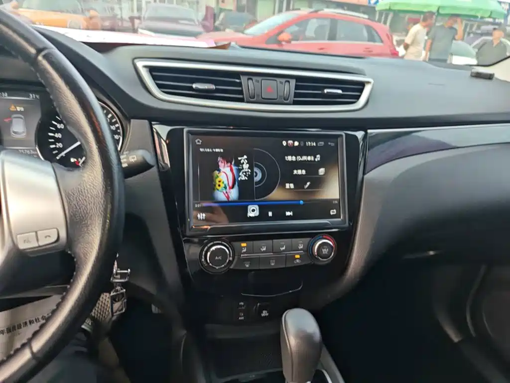 Nissan Qashqai — миниатюра 13