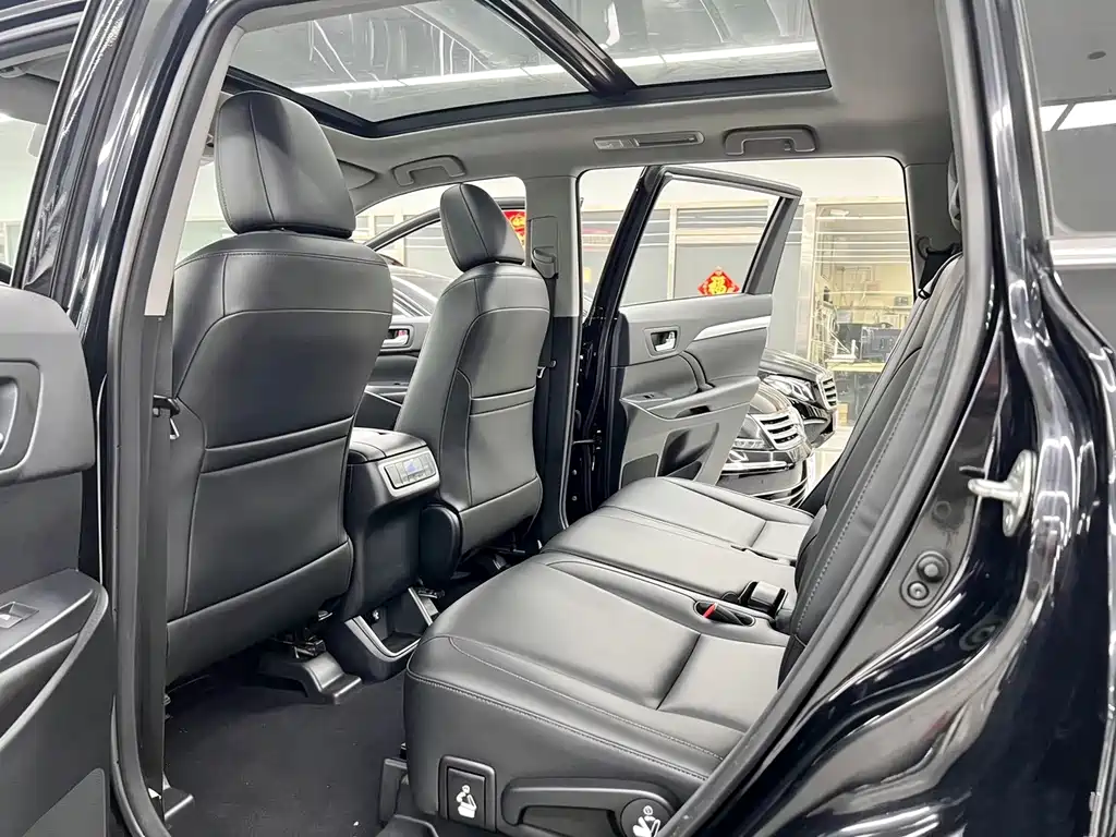 Toyota Highlander — миниатюра 8