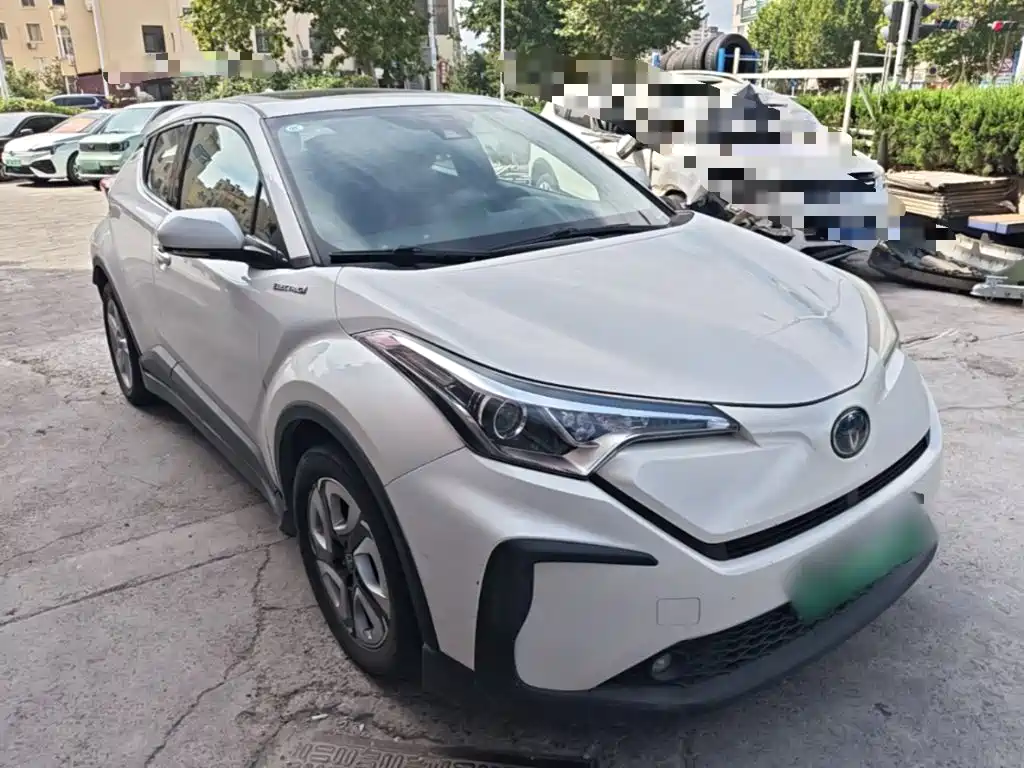 Toyota C-HR EV — миниатюра 4