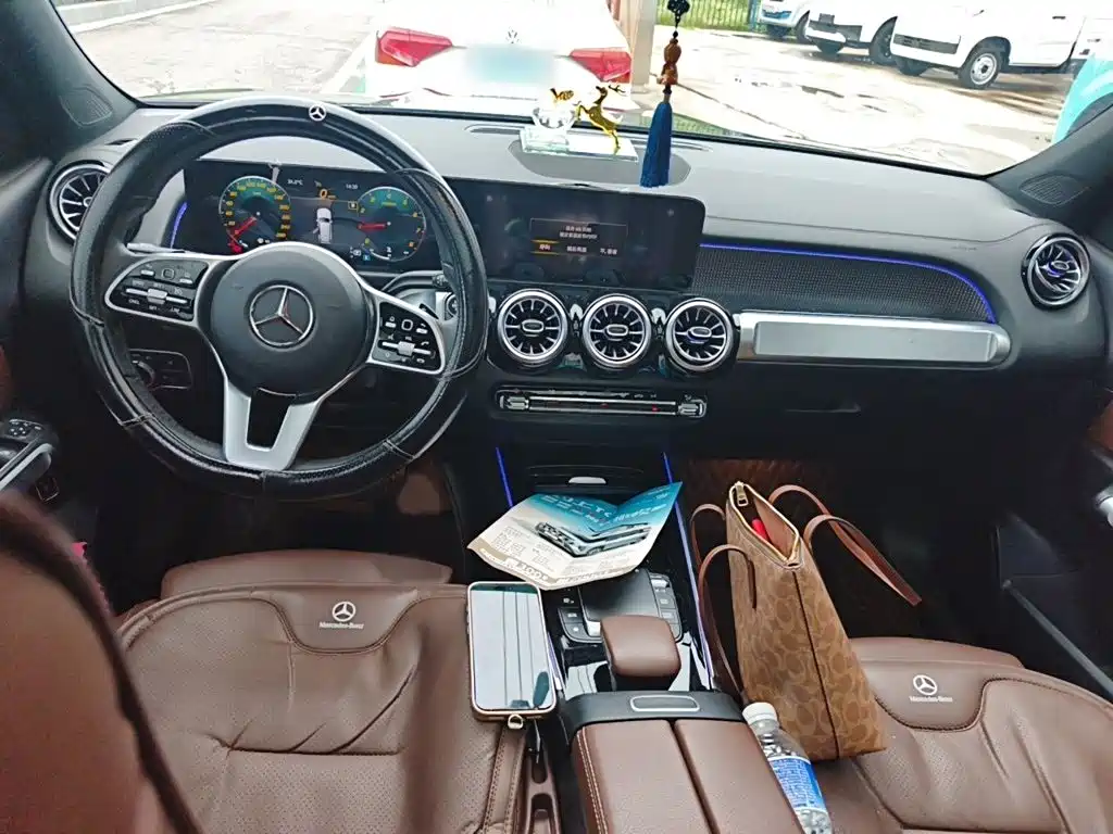 Mercedes-Benz GLB — миниатюра 13