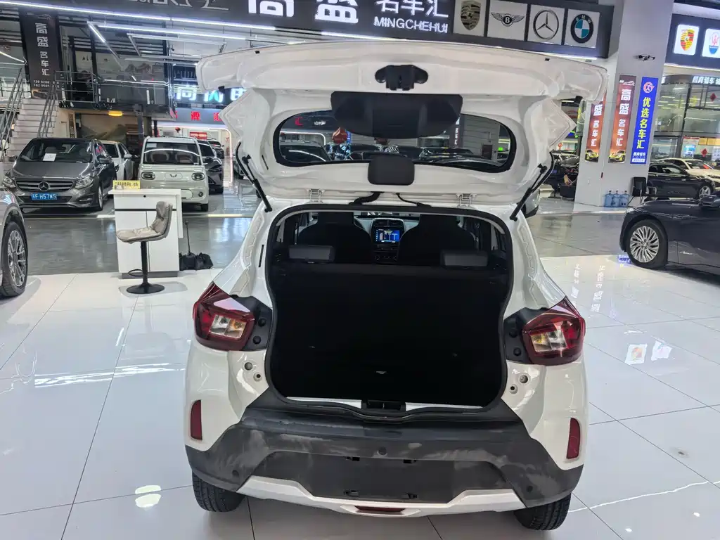 Renault City K-ZE — миниатюра 17
