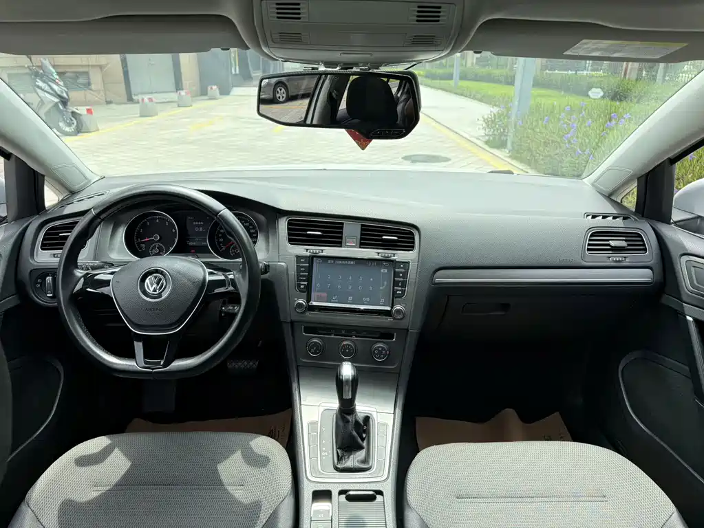 Volkswagen Golf — миниатюра 17