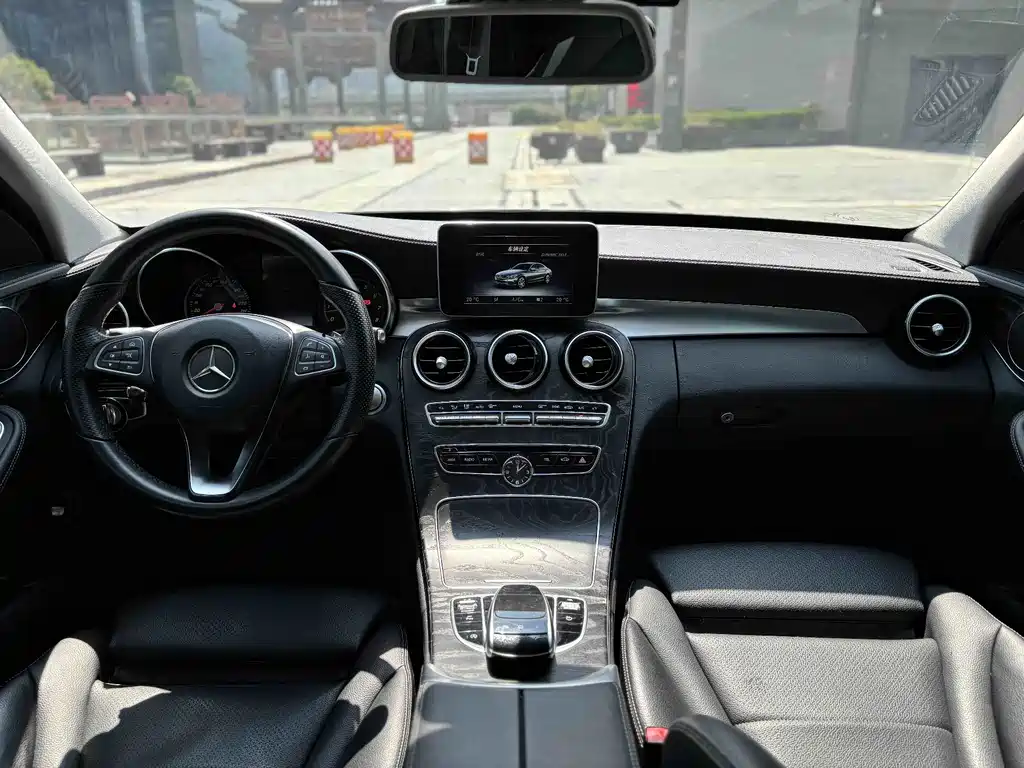 Mercedes-Benz C-Class — миниатюра 5