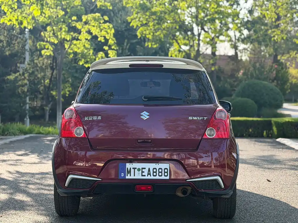 Suzuki Swift — миниатюра 5