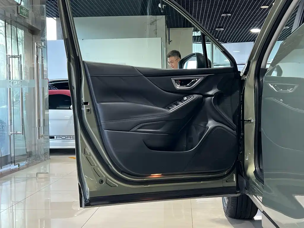 Subaru Forester 2019 2.0i Luxury EyeSight